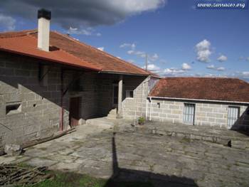 A Parroquia de San Andrés de Zarracós