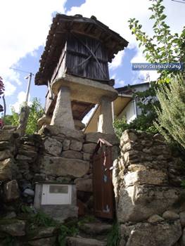 A Parroquia de San Andrés de Zarracós